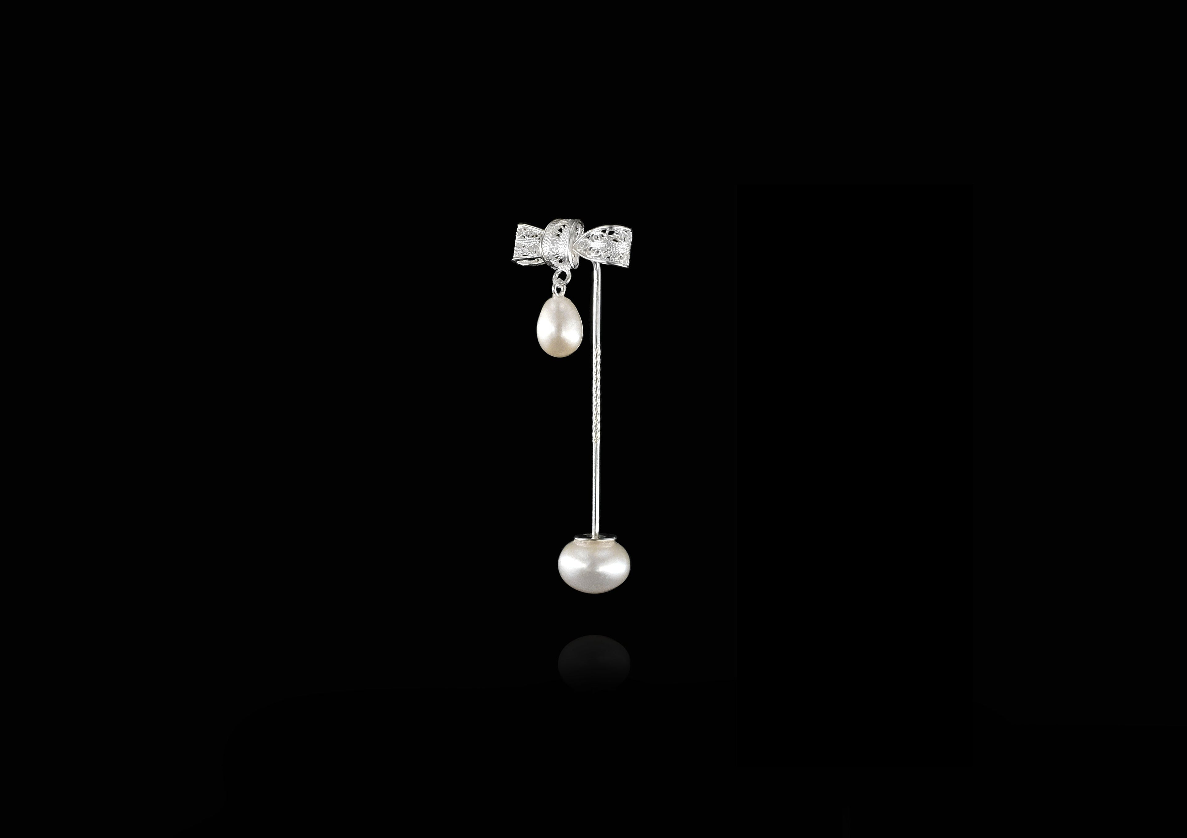 Brooches & Pins
