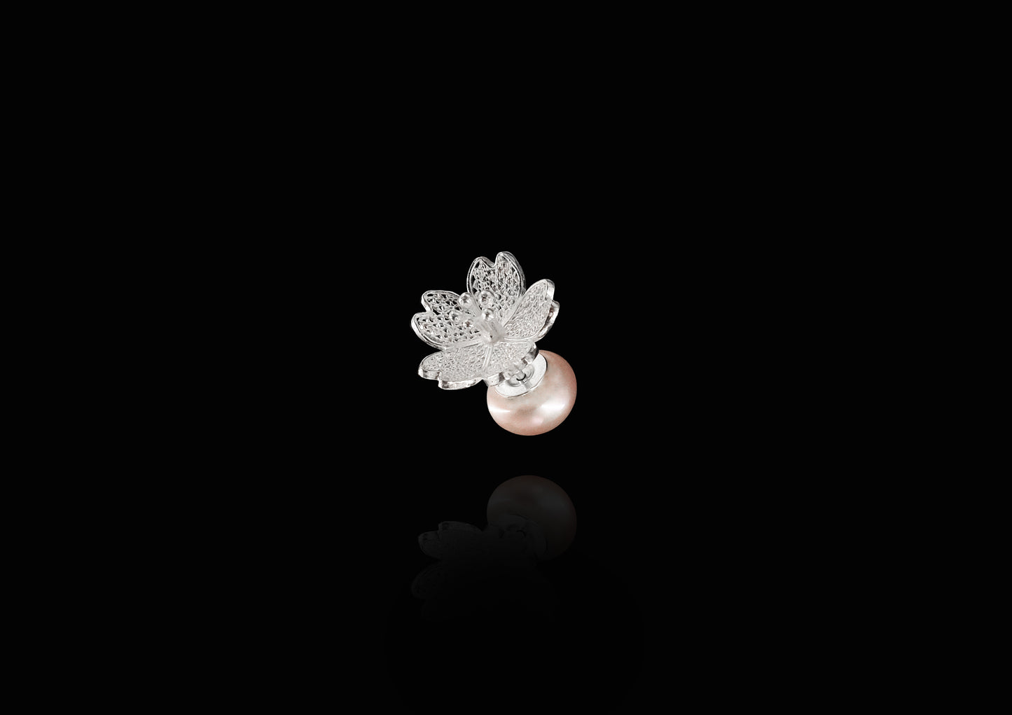 Prunus Pearl Backing Ear Studs