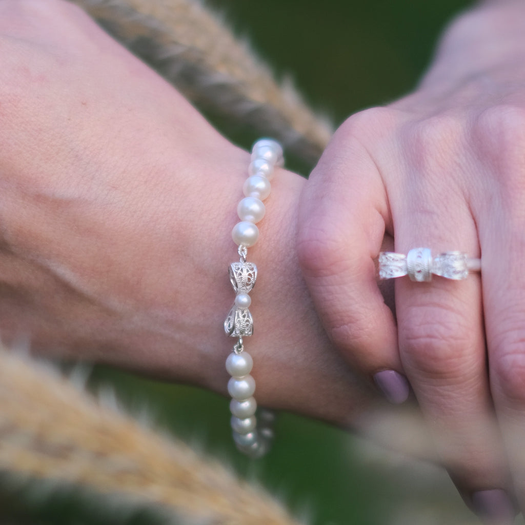 Filigree Ribbon Bracelet in Sterling Silver with Pearl